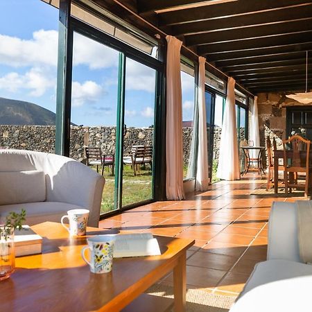Casa "Entre Vinedos" En Masdache Villa Tías Buitenkant foto