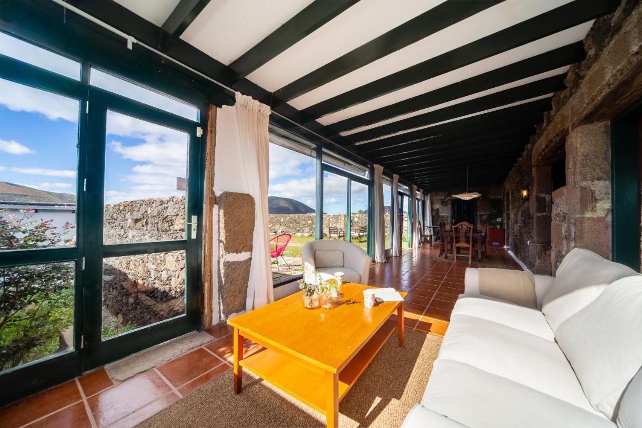 Casa "Entre Vinedos" En Masdache Villa Tías Buitenkant foto