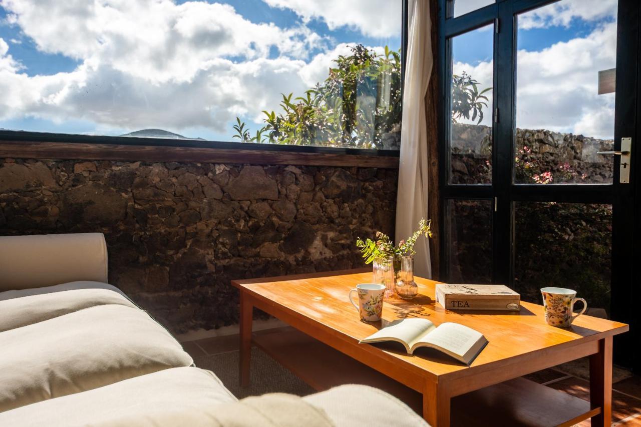 Casa "Entre Vinedos" En Masdache Villa Tías Buitenkant foto