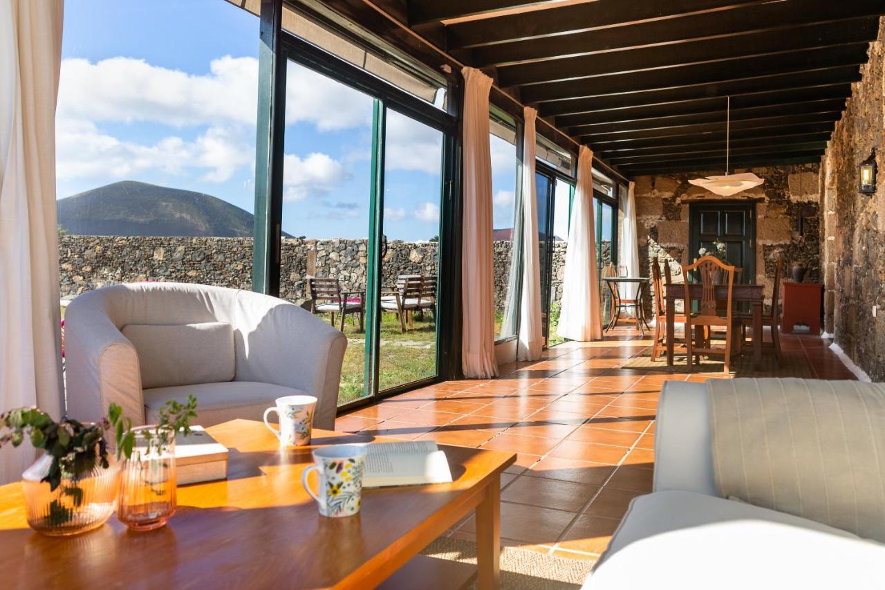 Casa "Entre Vinedos" En Masdache Villa Tías Buitenkant foto