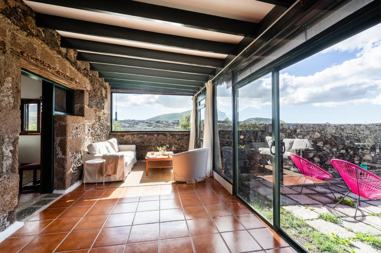 Casa "Entre Vinedos" En Masdache Villa Tías Buitenkant foto