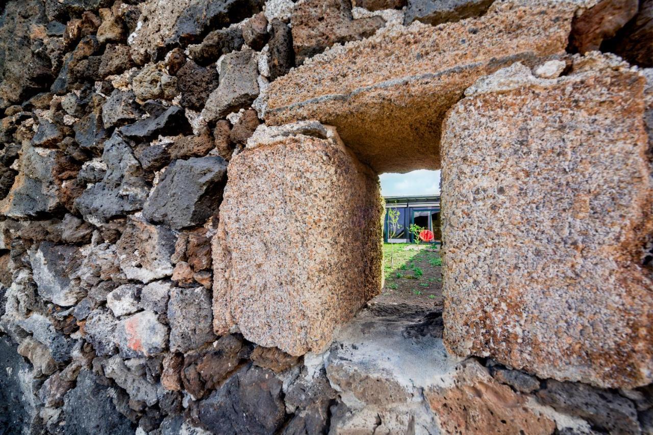 Casa "Entre Vinedos" En Masdache Villa Tías Buitenkant foto