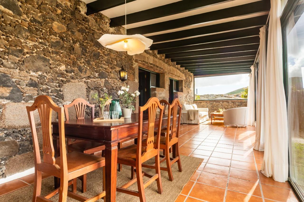 Casa "Entre Vinedos" En Masdache Villa Tías Buitenkant foto