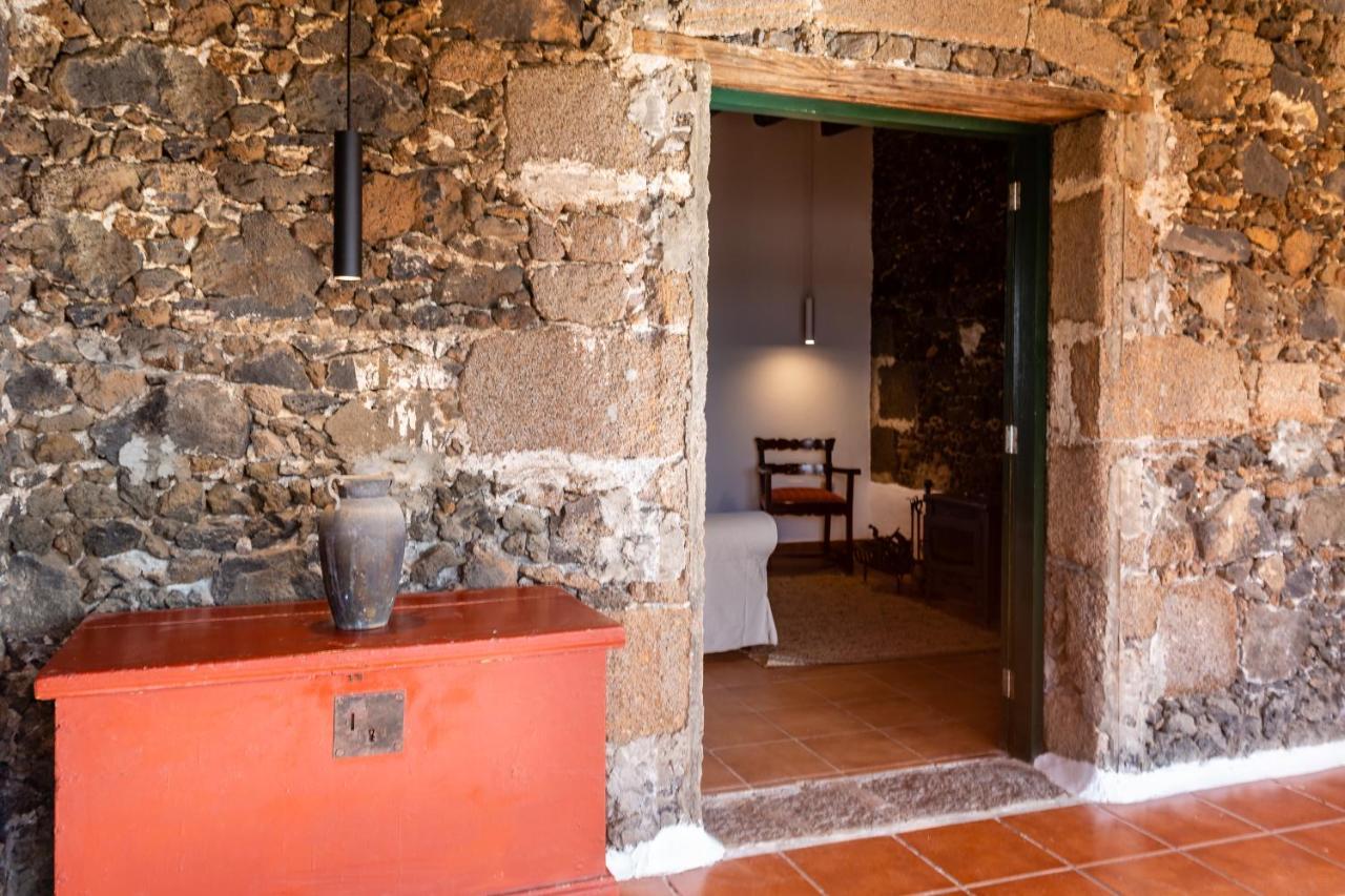 Casa "Entre Vinedos" En Masdache Villa Tías Buitenkant foto